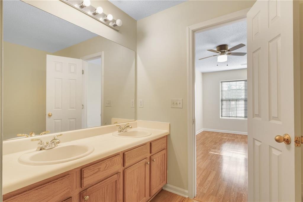 1102 Pleasant Oaks Court