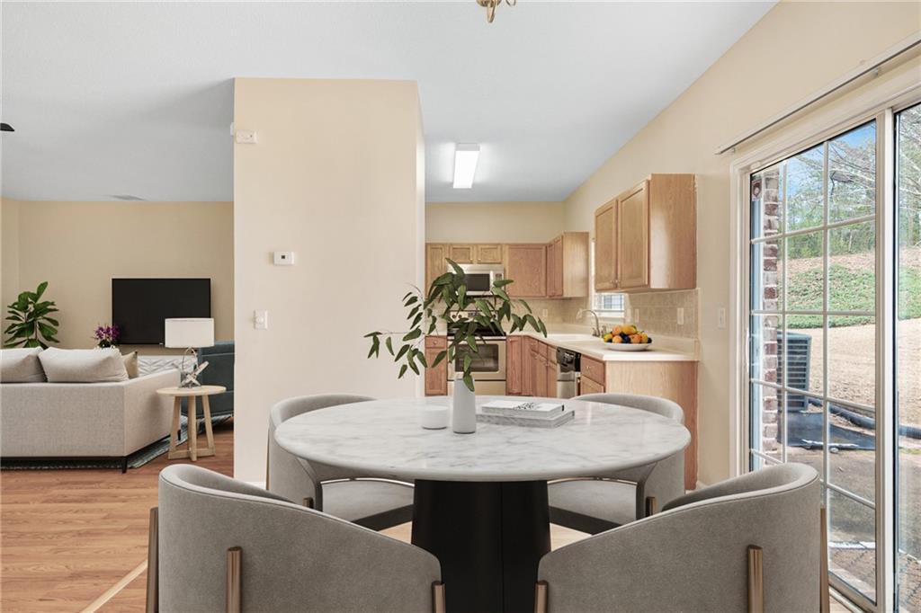 1102 Pleasant Oaks Court