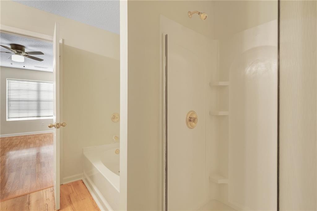 1102 Pleasant Oaks Court