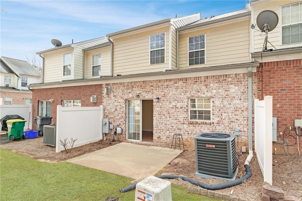 1102 Pleasant Oaks Court