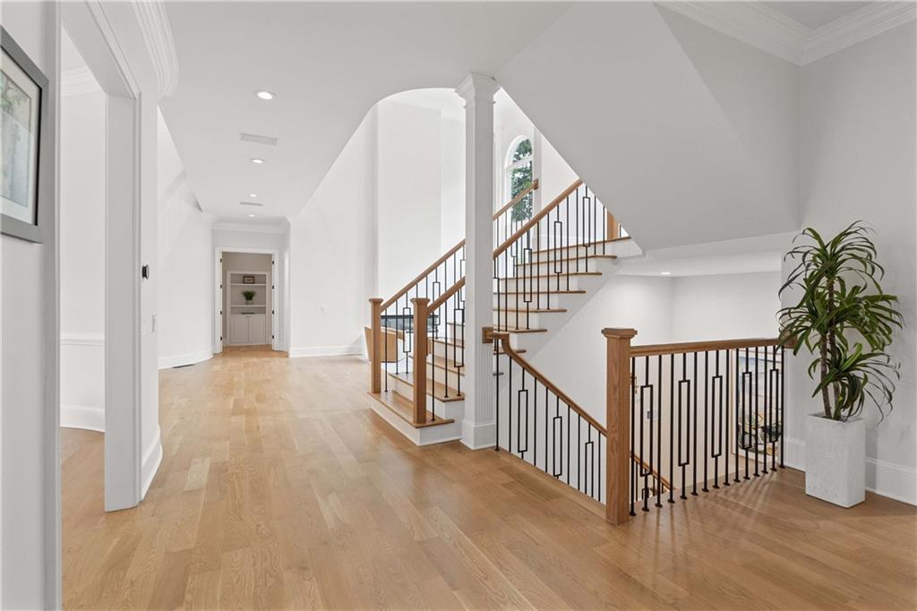 955 Tiverton Lane