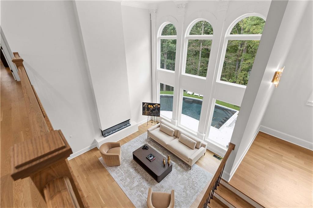 955 Tiverton Lane