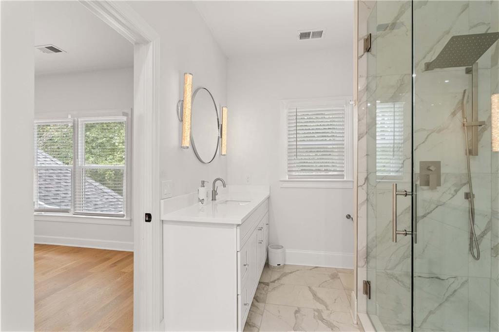955 Tiverton Lane