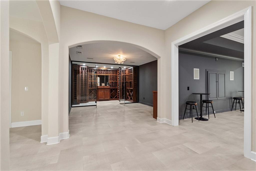 955 Tiverton Lane
