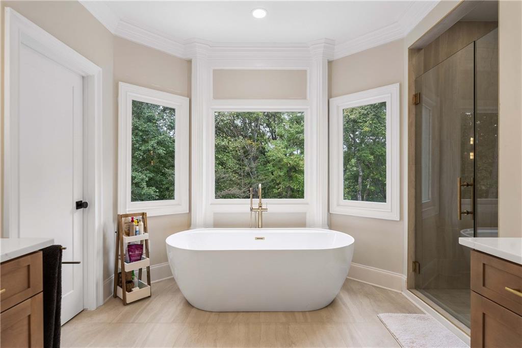955 Tiverton Lane