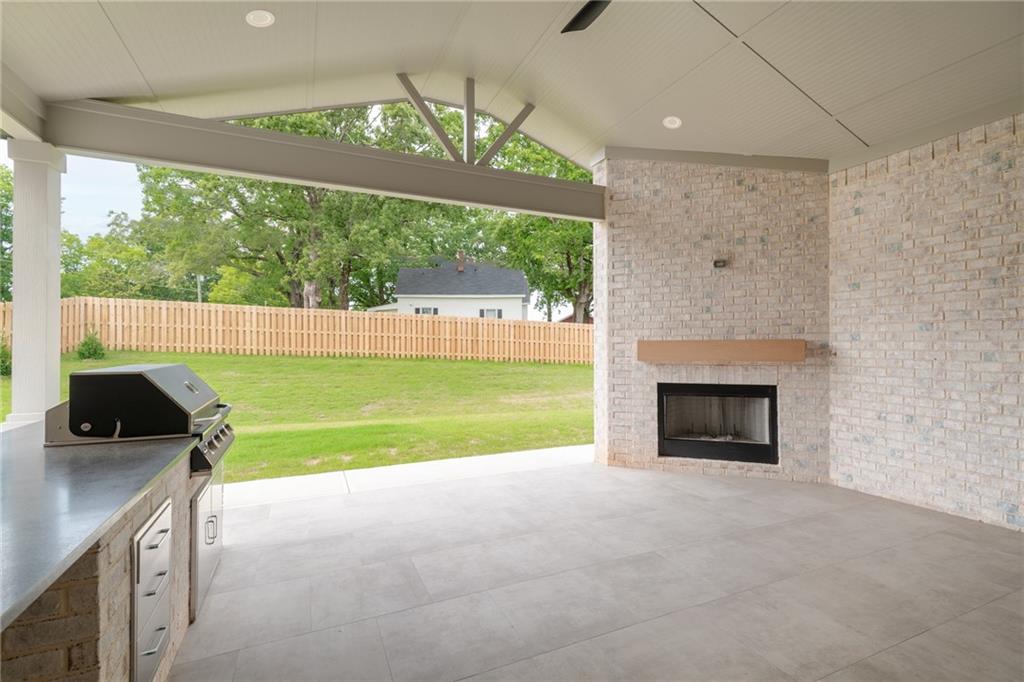 2210 Ridgedale Drive