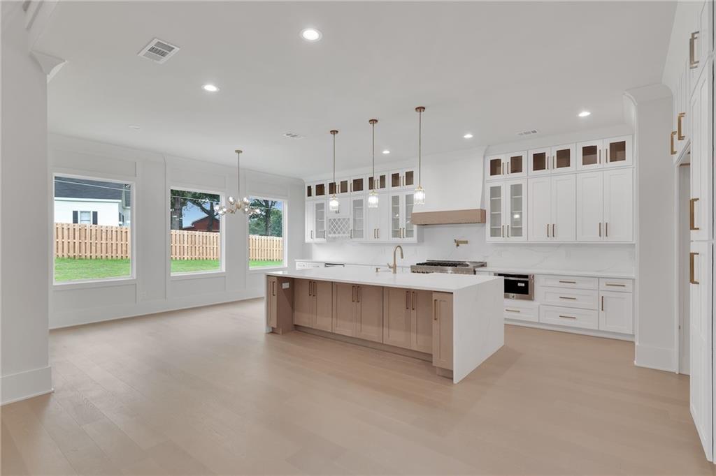 2210 Ridgedale Drive