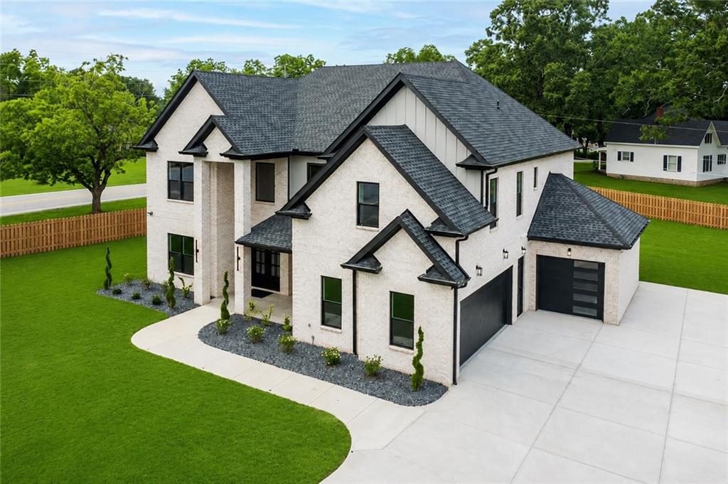2210 Ridgedale Drive