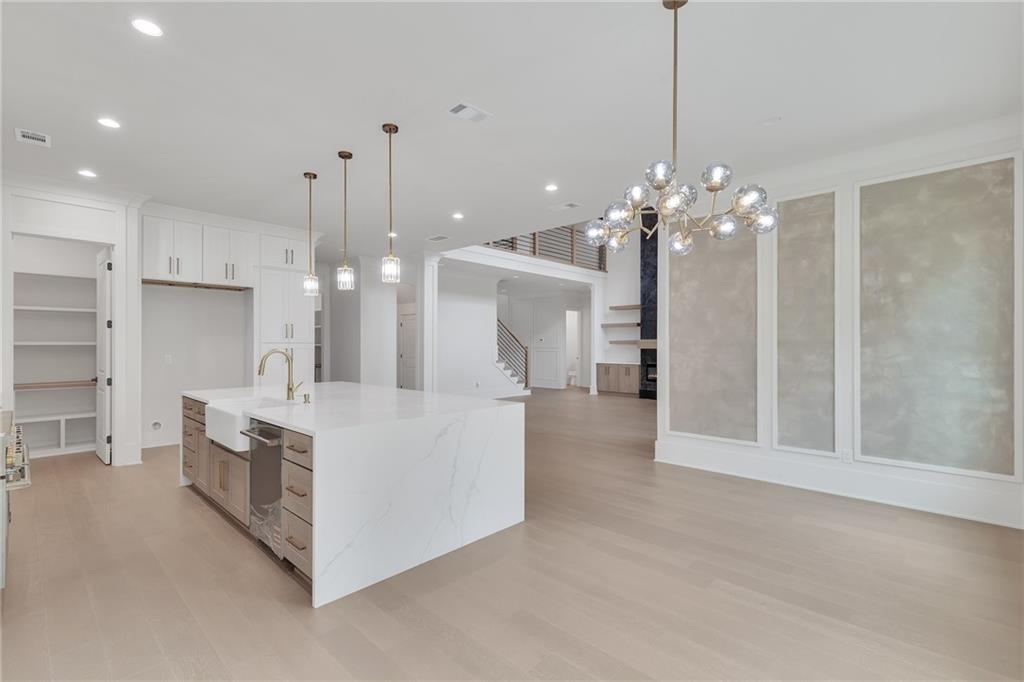 2210 Ridgedale Drive