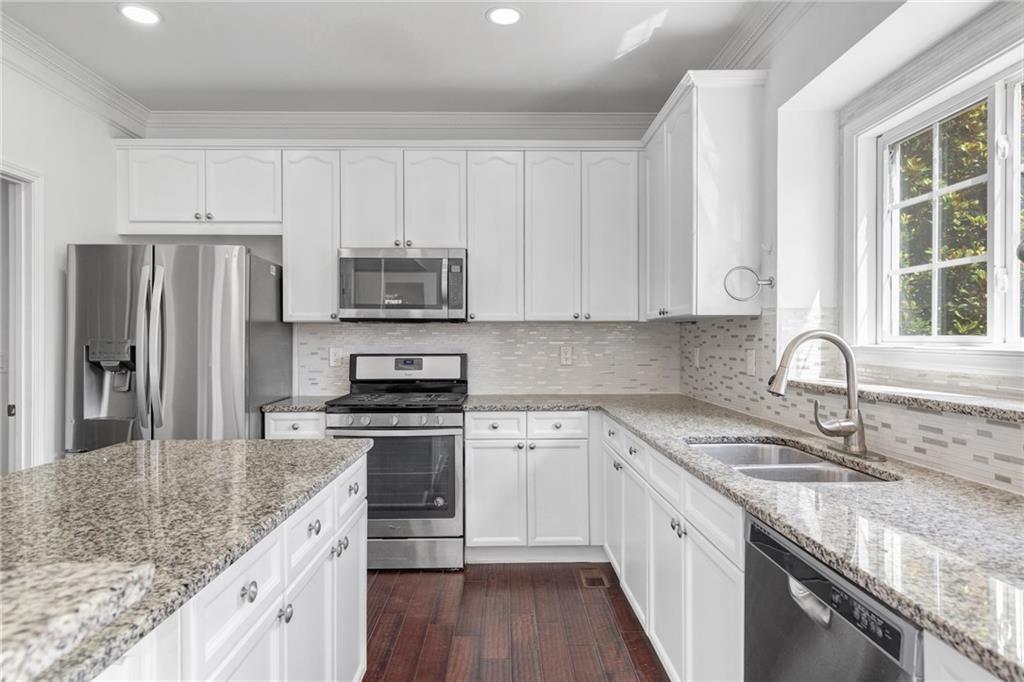 485 Kenion Forest Way