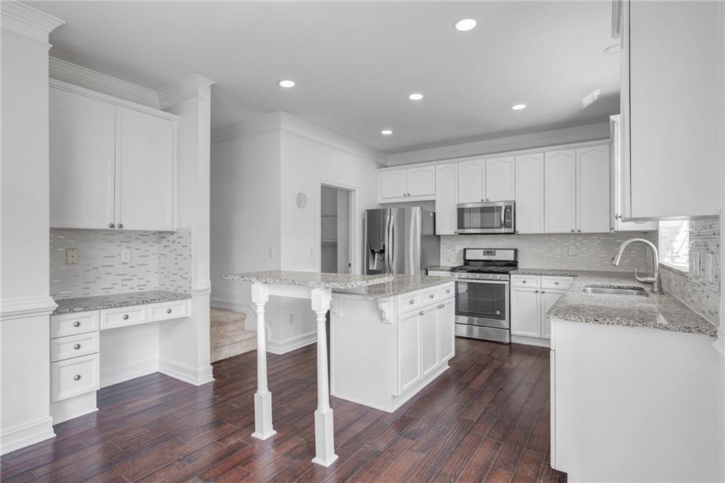 485 Kenion Forest Way