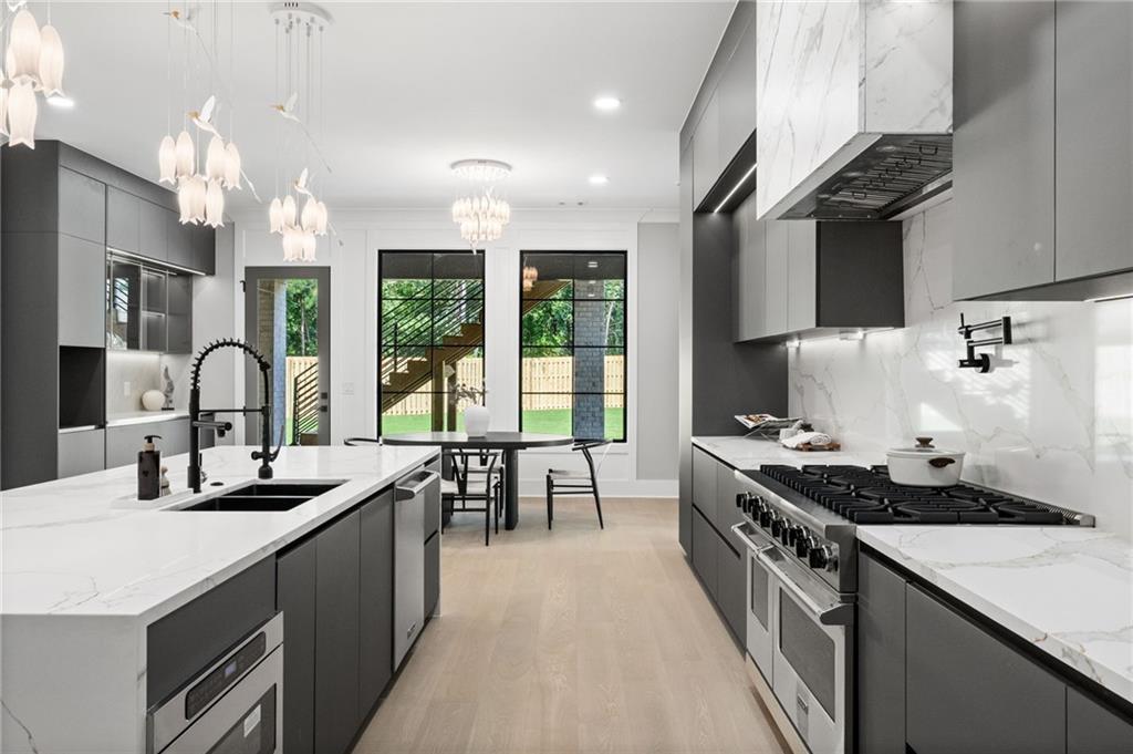 3275 Smithtown Road