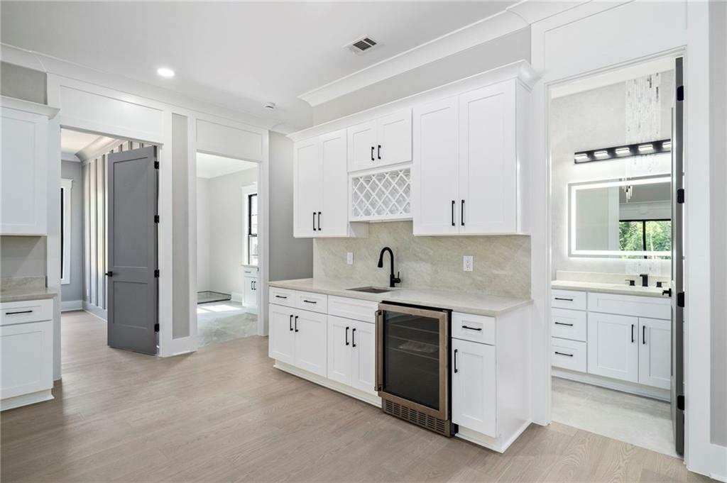 3275 Smithtown Road