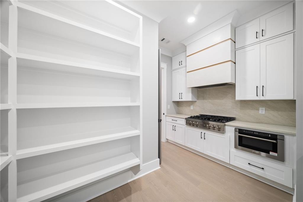 3275 Smithtown Road