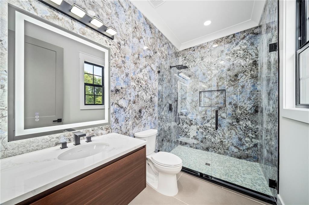 3275 Smithtown Road