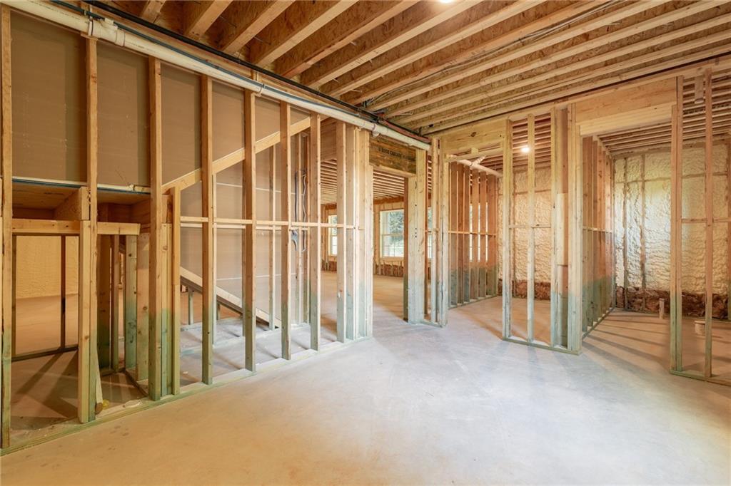 570 Power Avenue
