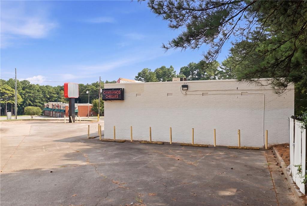 1195 Indian Trail Lilburn Road
