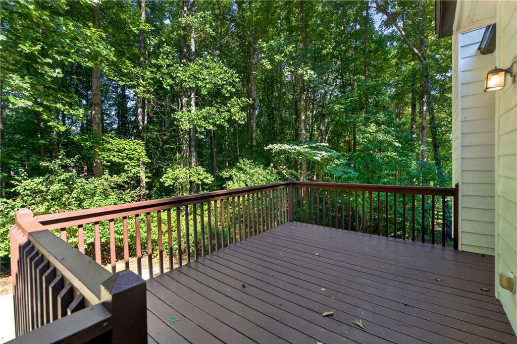 315 Thorntree Lane