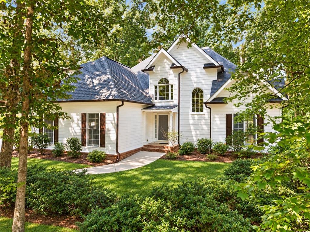 315 Thorntree Lane