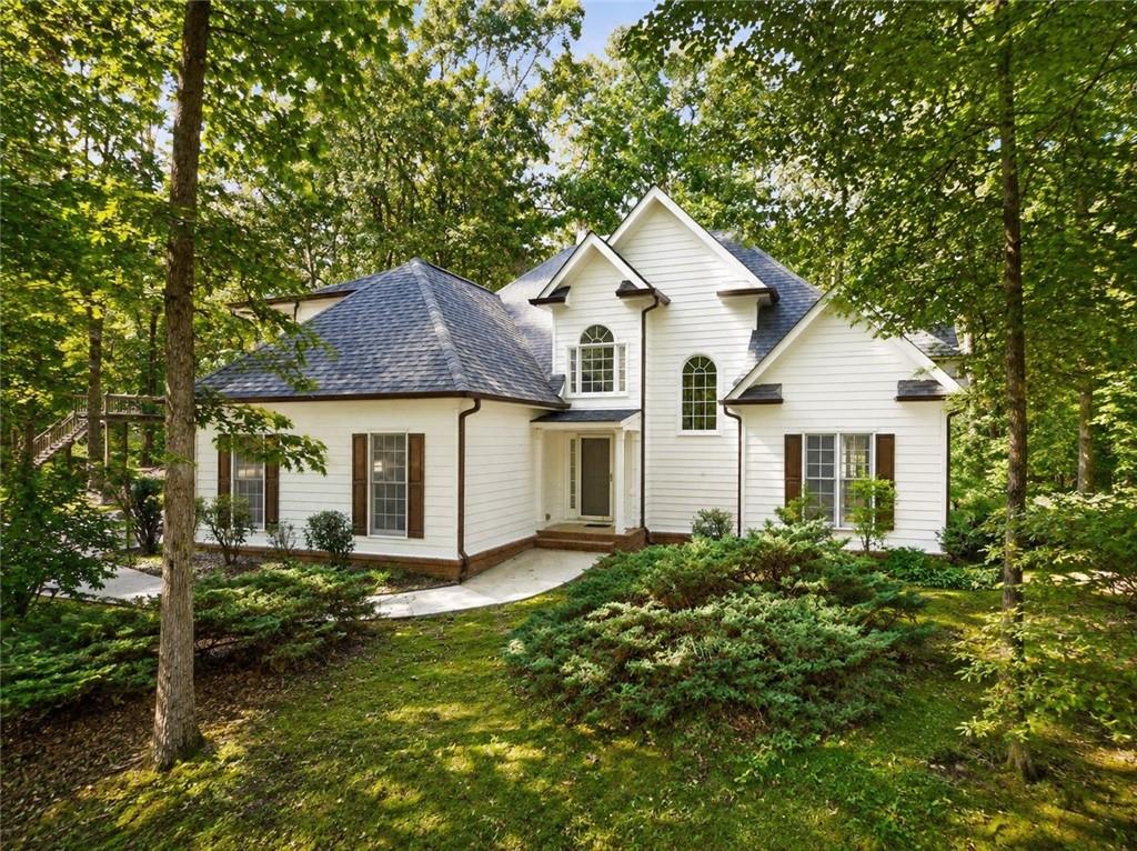 315 Thorntree Lane