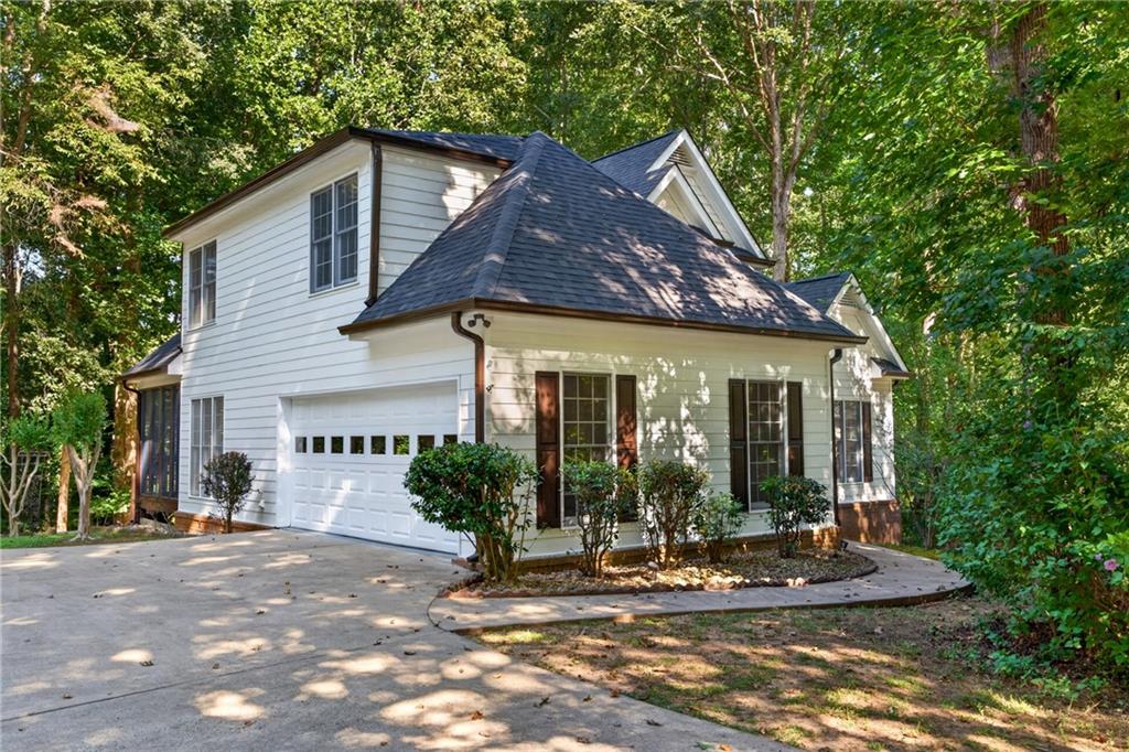 315 Thorntree Lane