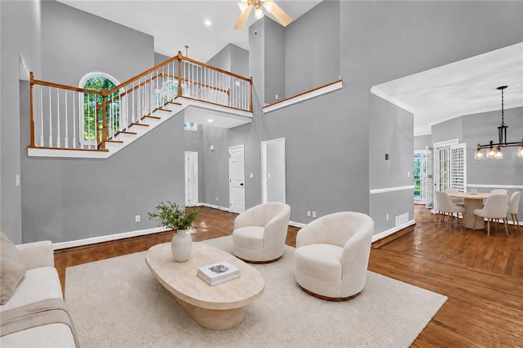 315 Thorntree Lane