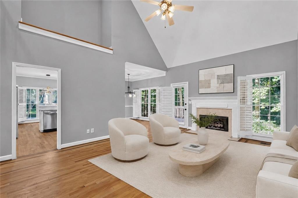 315 Thorntree Lane