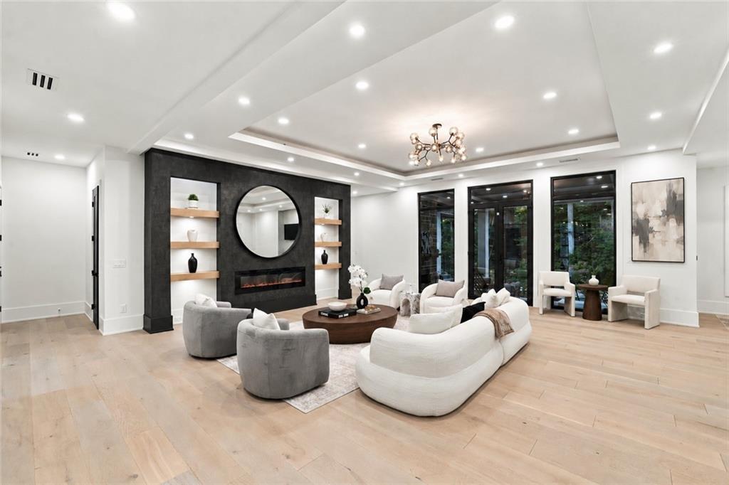 123 Russell Road