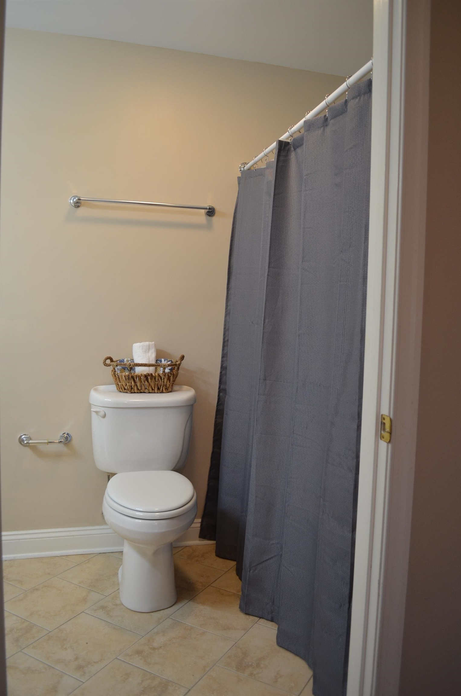 1410 N COALTER ST Unit: 101