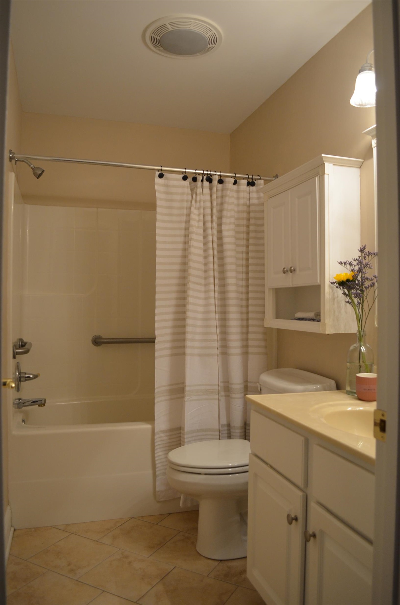 1410 N COALTER ST Unit: 101