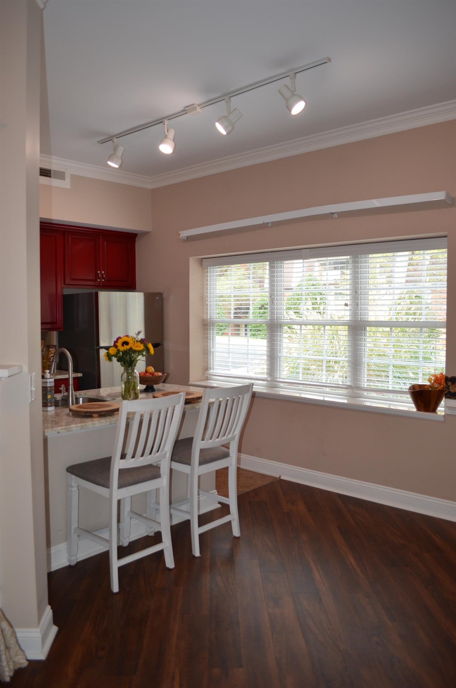 1410 N COALTER ST Unit: 101