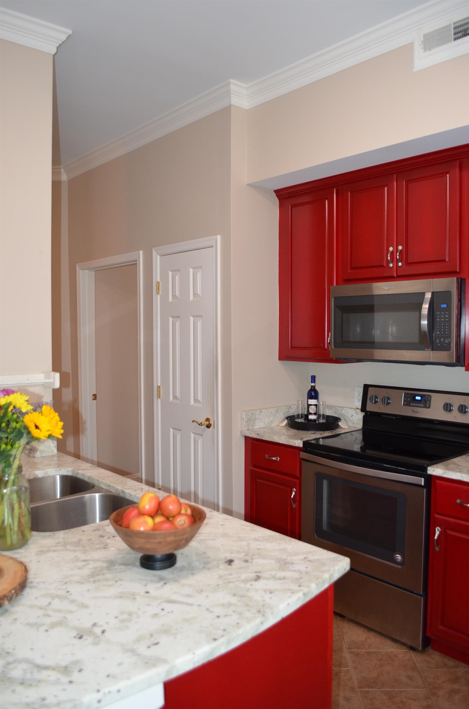 1410 N COALTER ST Unit: 101