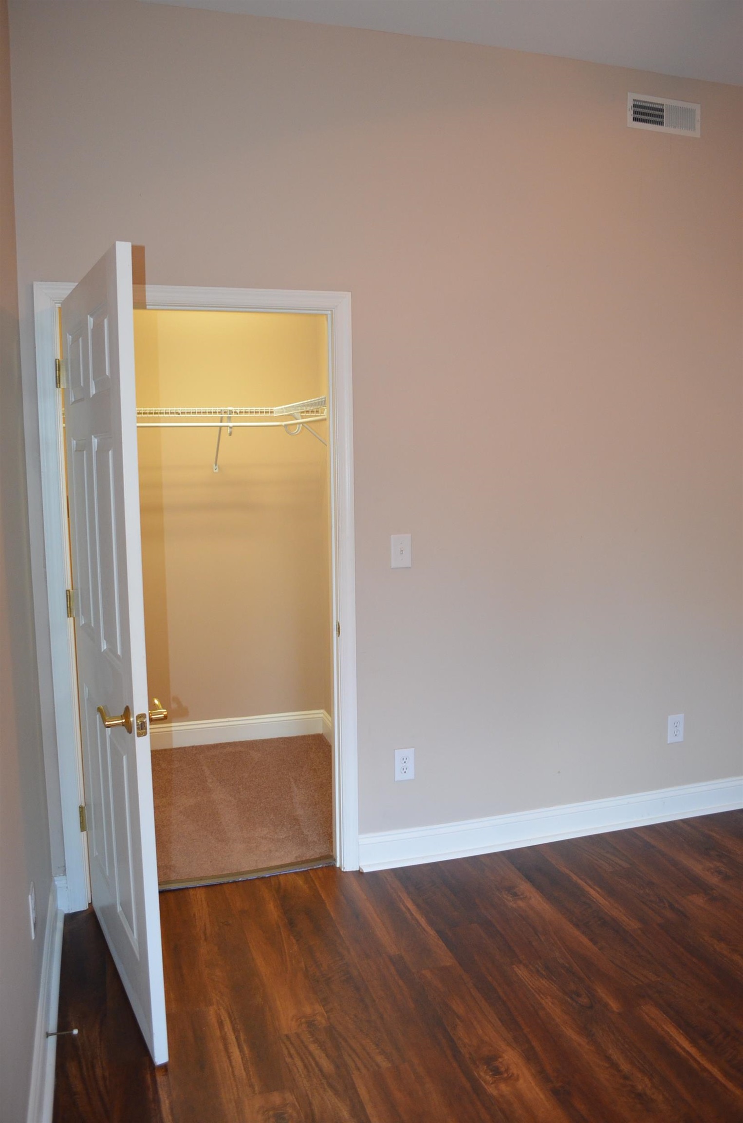 1410 N COALTER ST Unit: 101