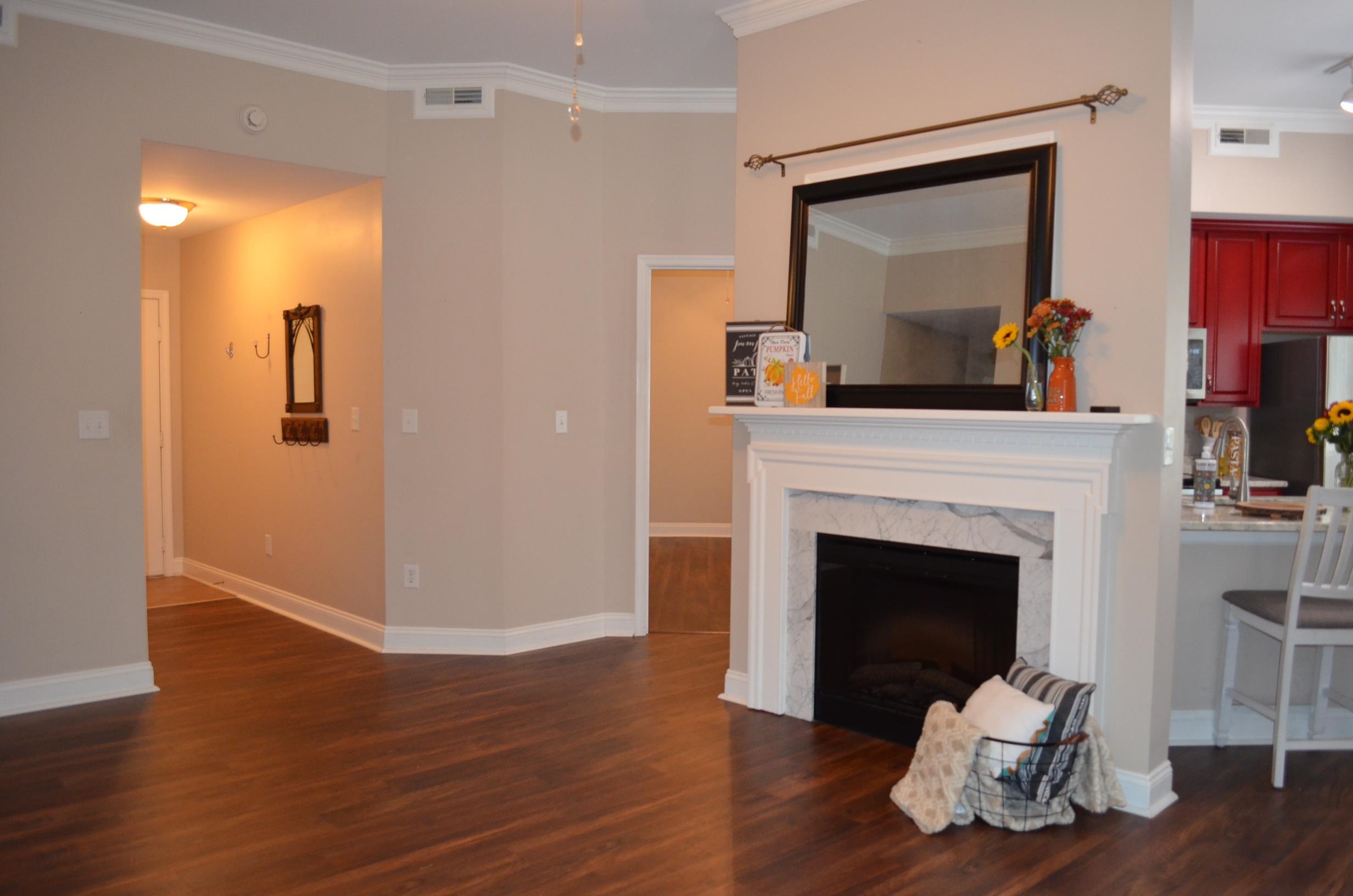 1410 N COALTER ST Unit: 101