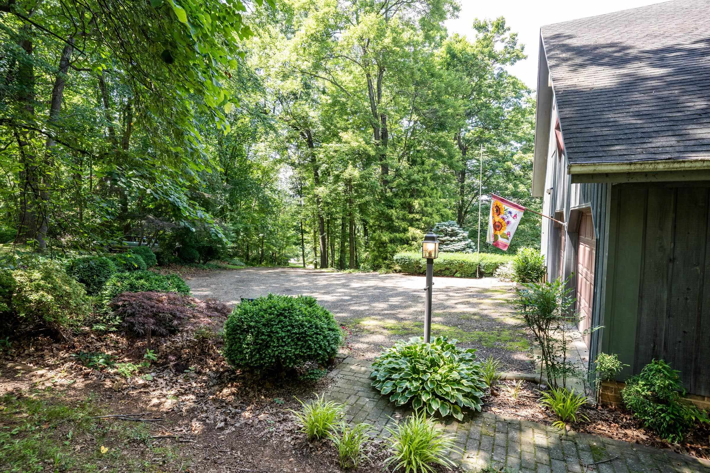 4117 LEE HWY