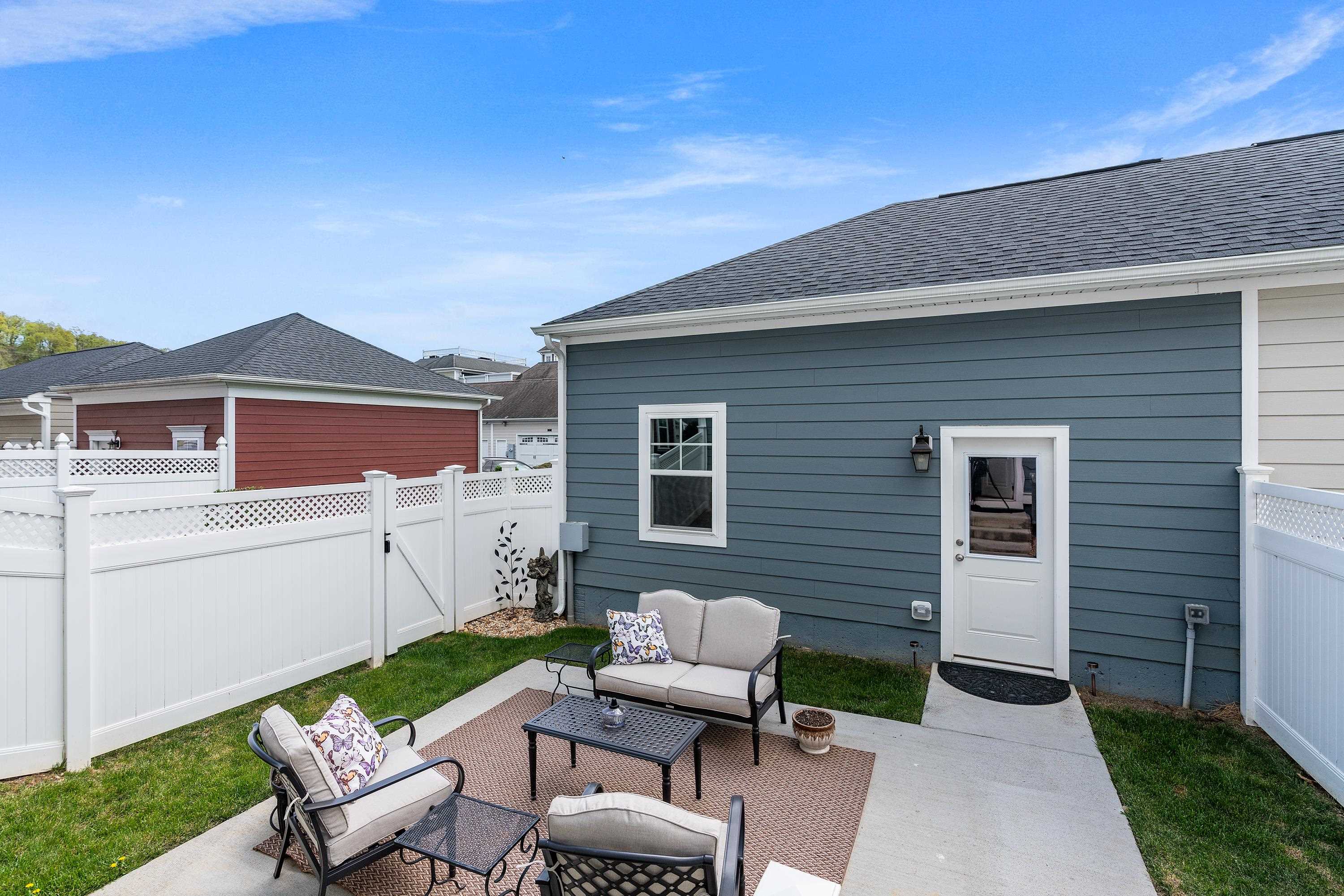 3406 CHARLESTON BLVD