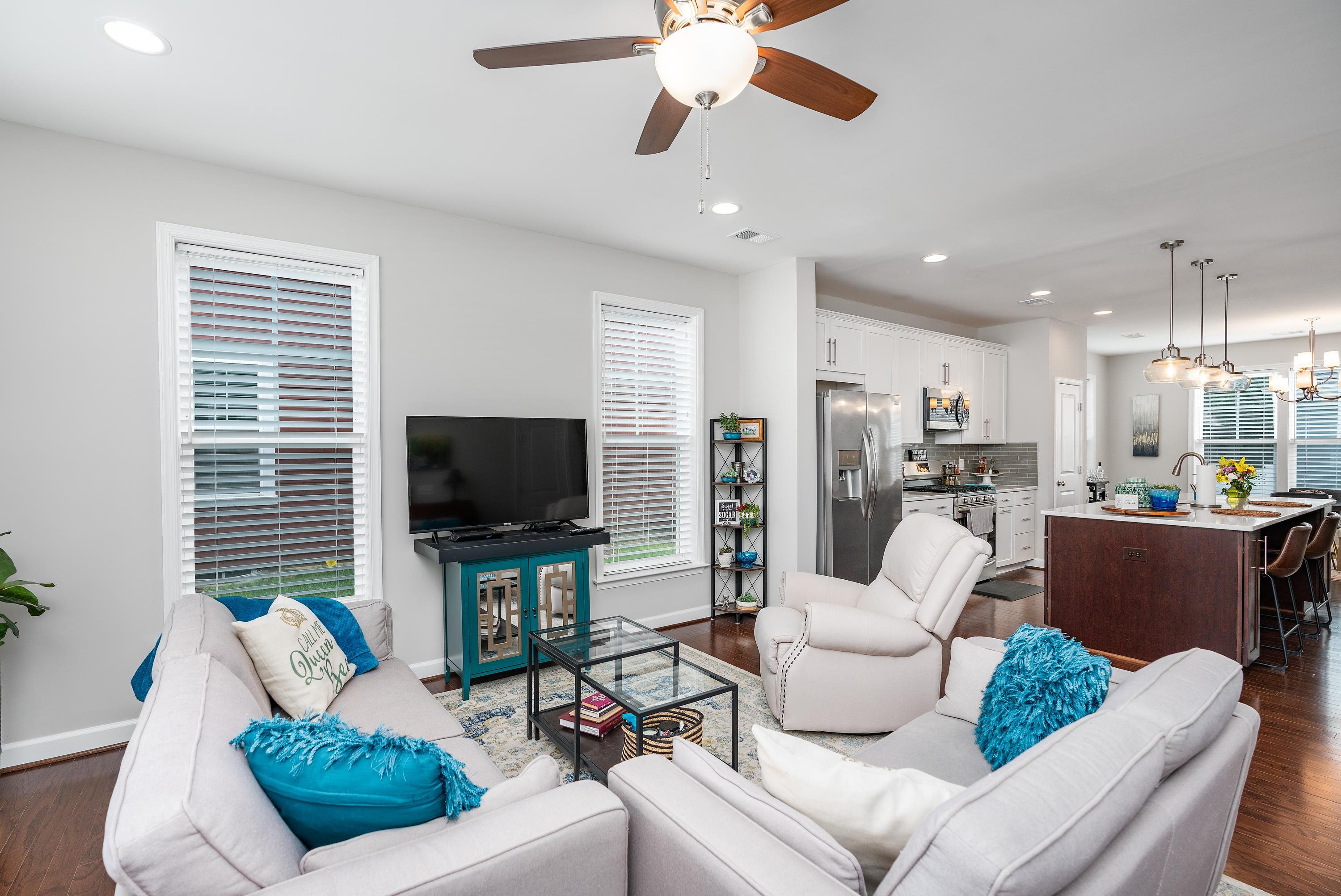 3406 CHARLESTON BLVD