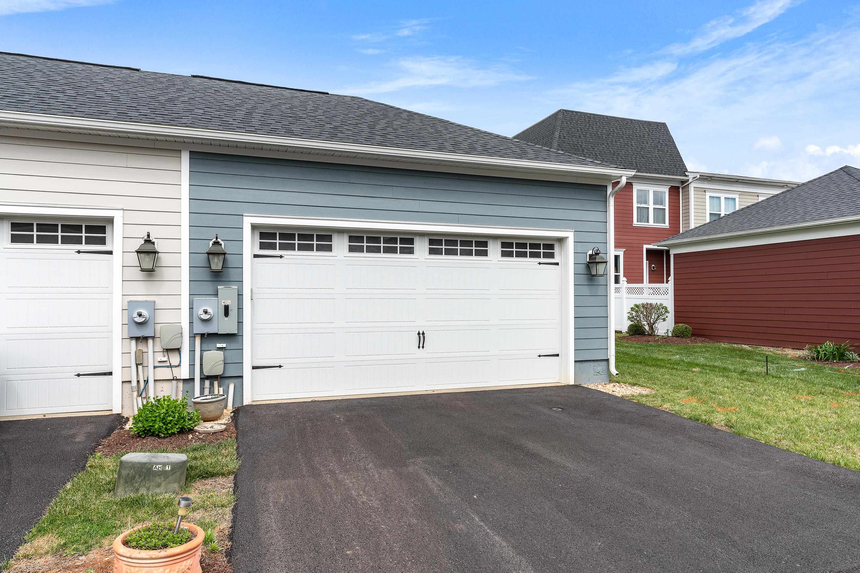 3406 CHARLESTON BLVD