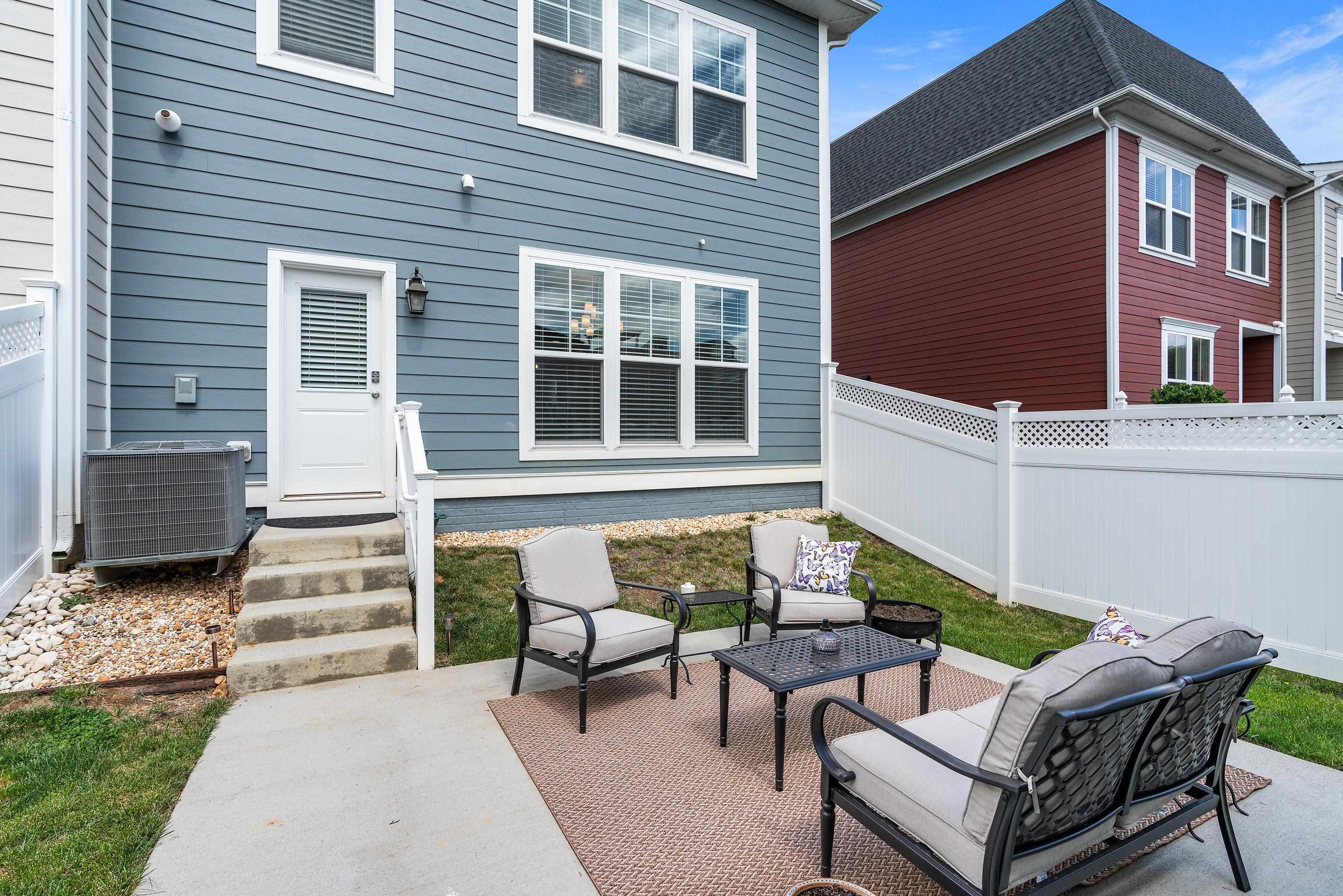 3406 CHARLESTON BLVD