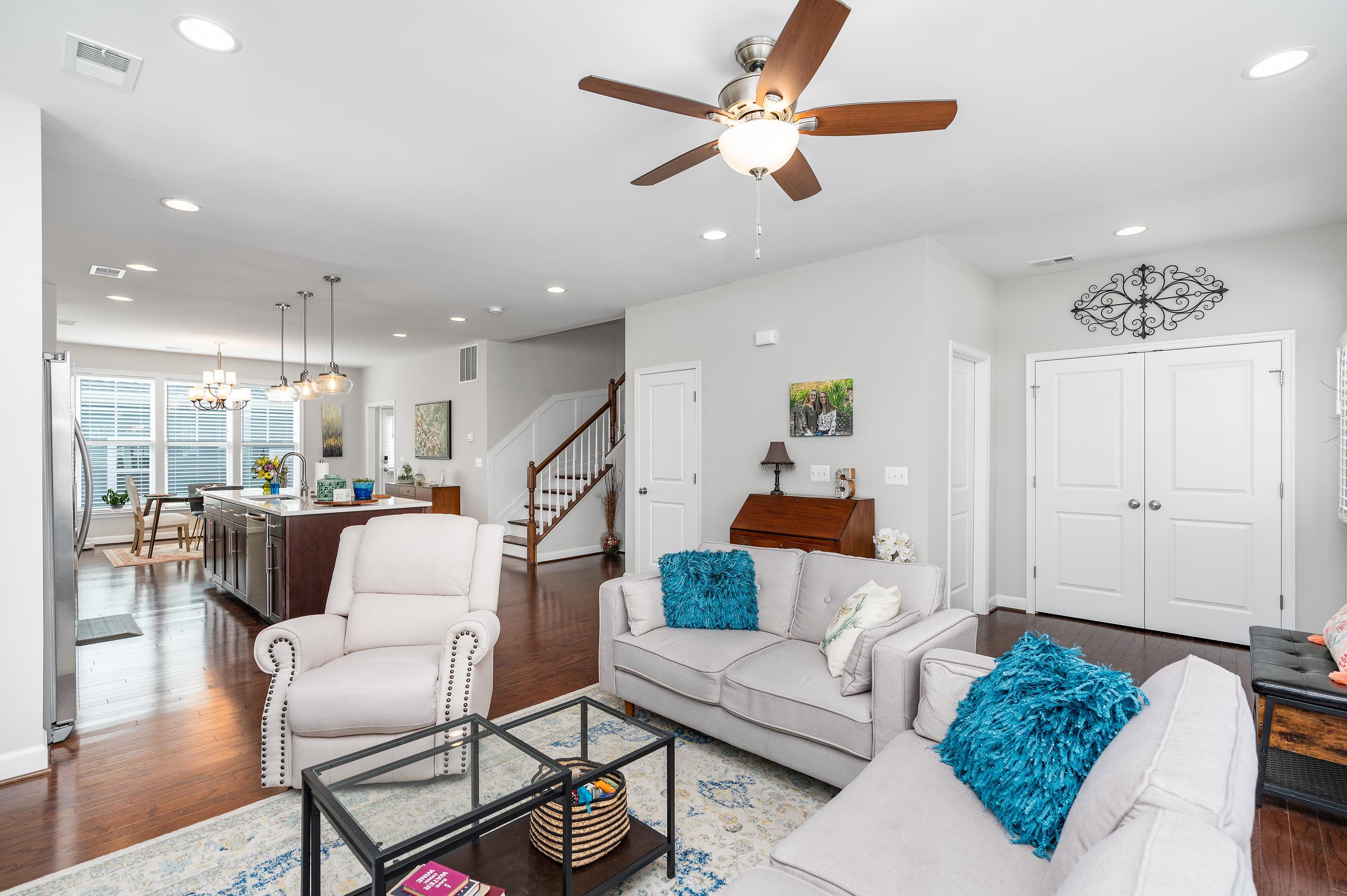 3406 CHARLESTON BLVD