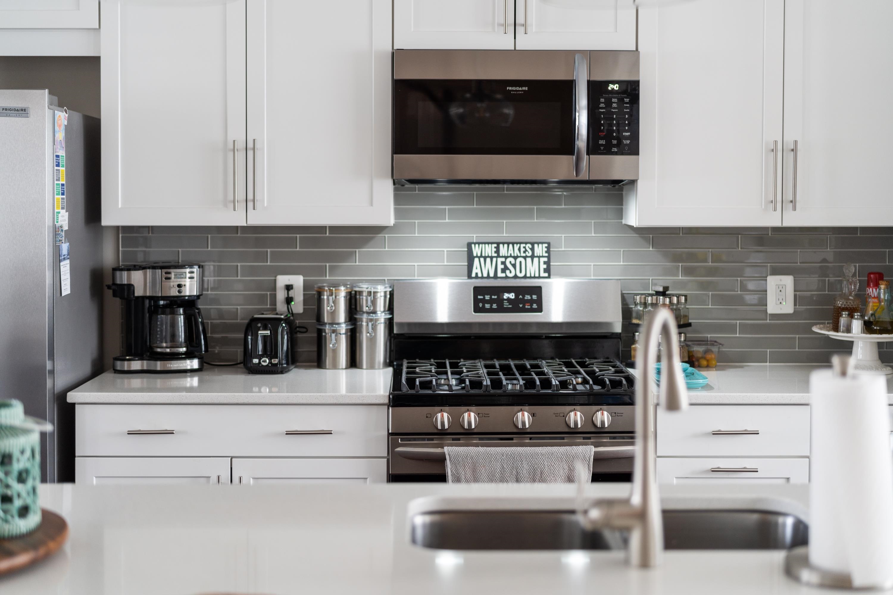 3406 CHARLESTON BLVD