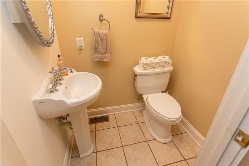 275 JESSAMINE PL