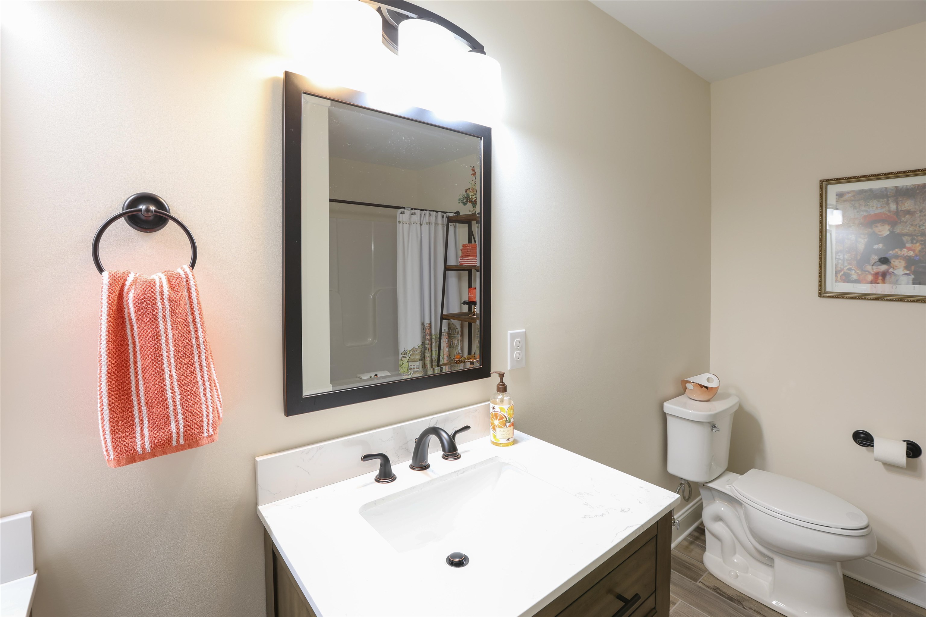 103 WHISPERING OAKS DR