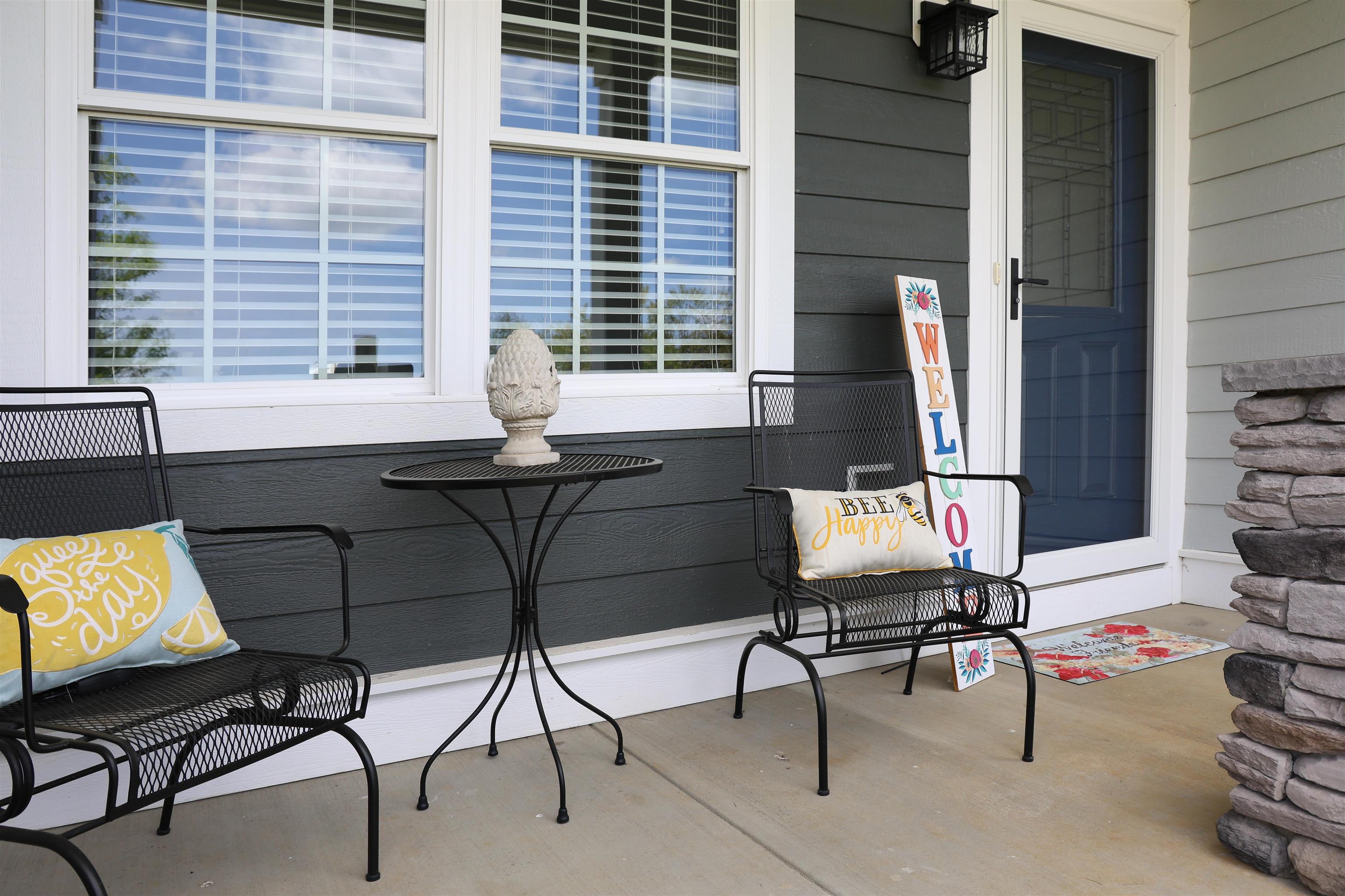 103 WHISPERING OAKS DR