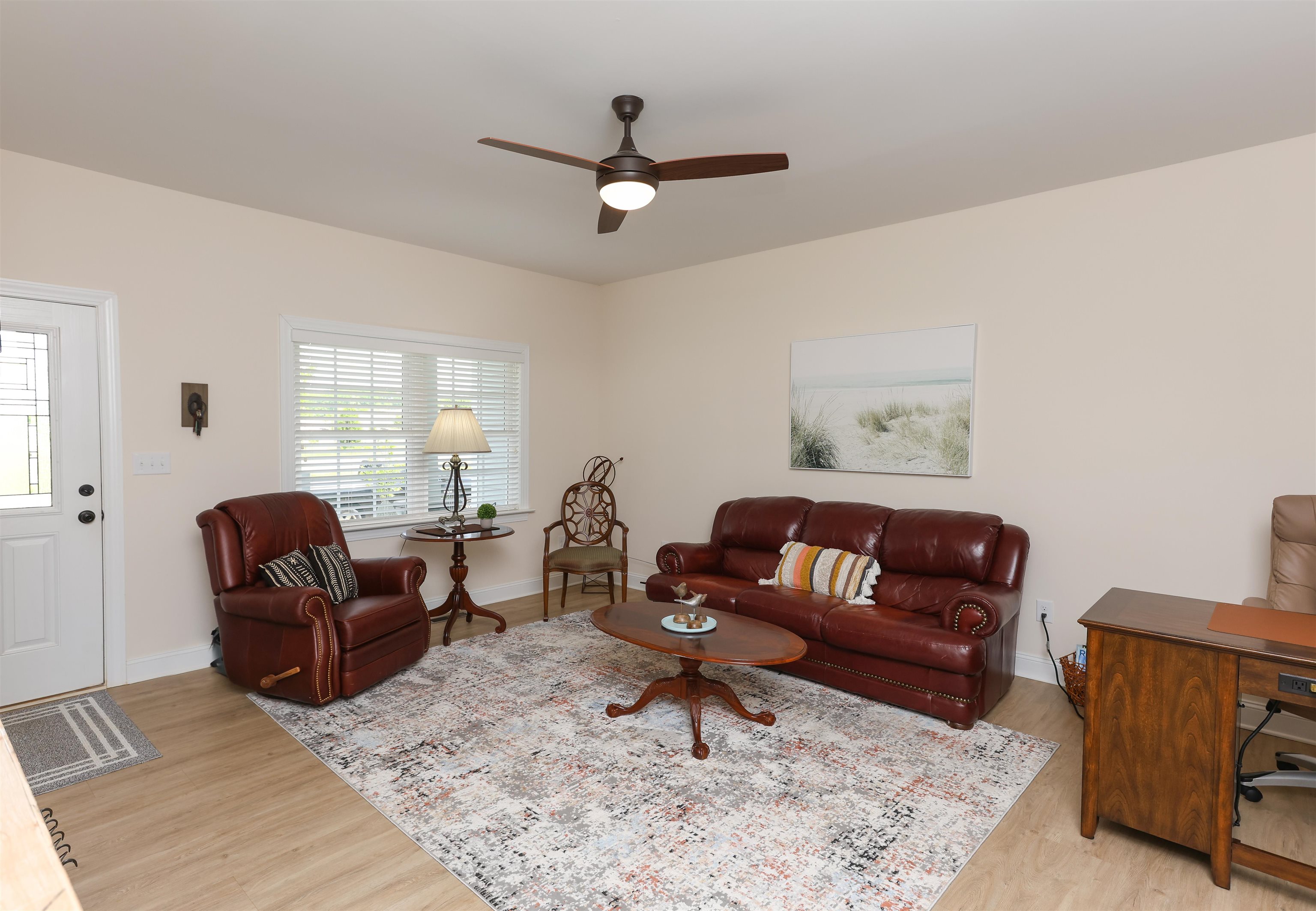 103 WHISPERING OAKS DR