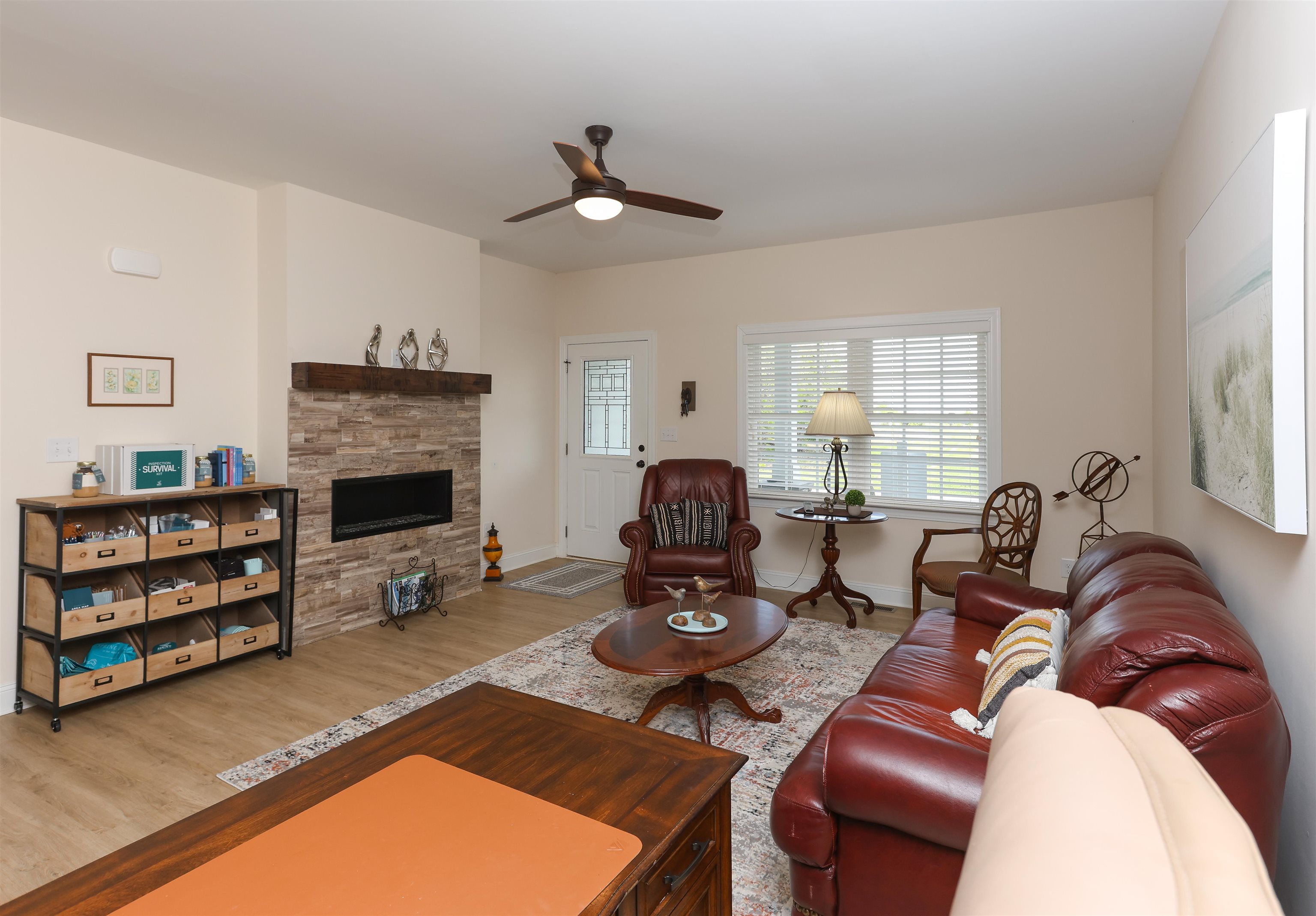 103 WHISPERING OAKS DR