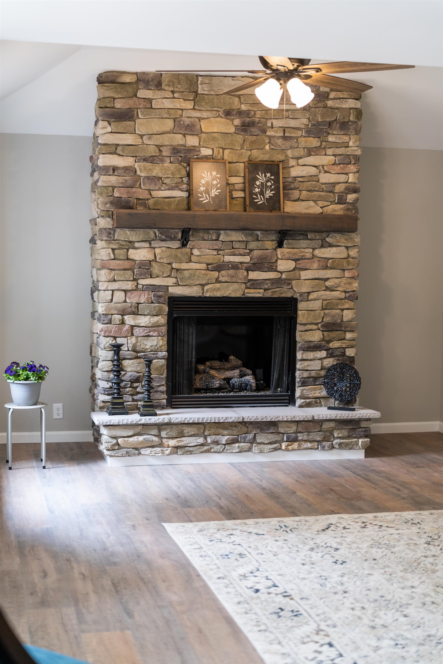 167 RAINTREE RD