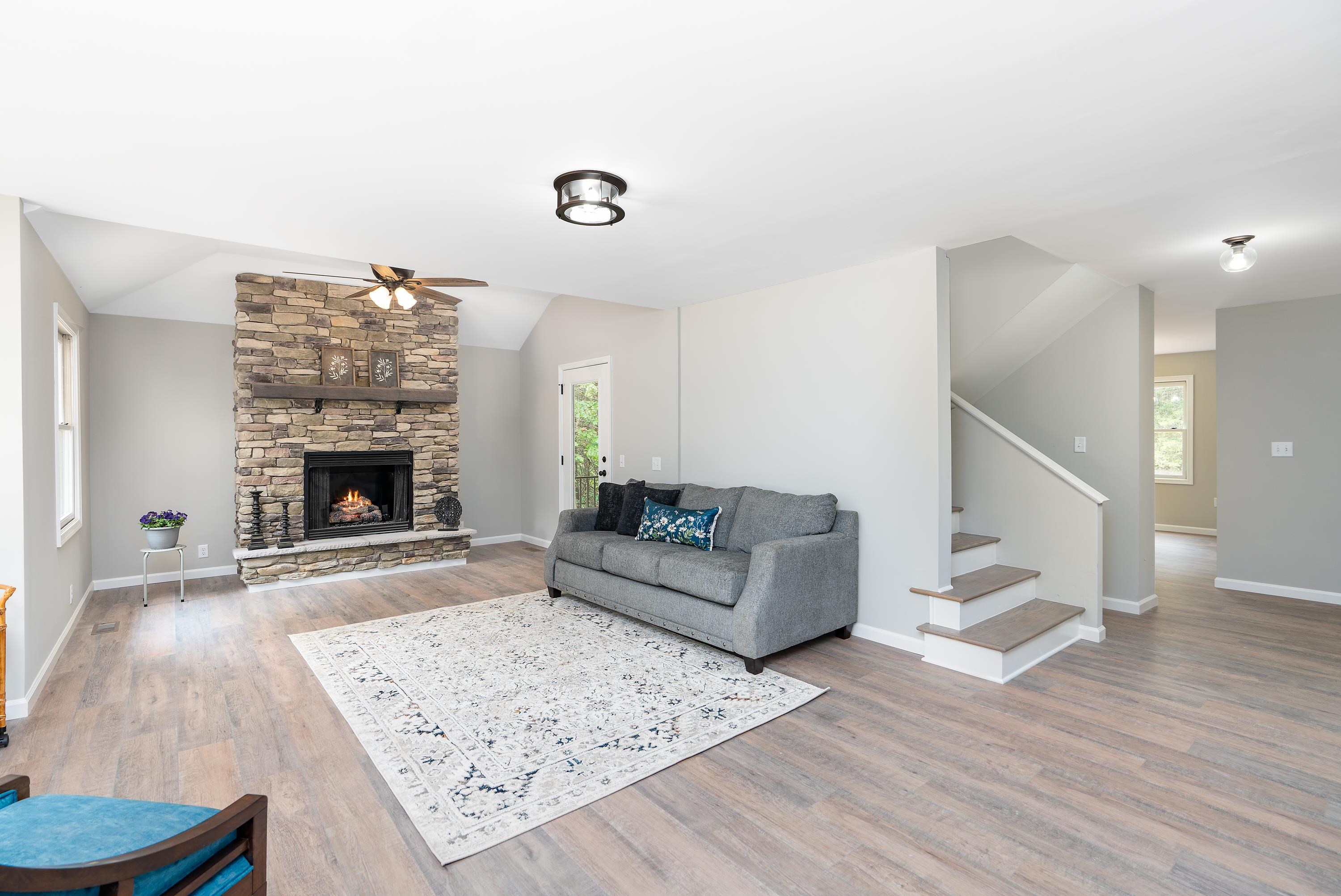 167 RAINTREE RD