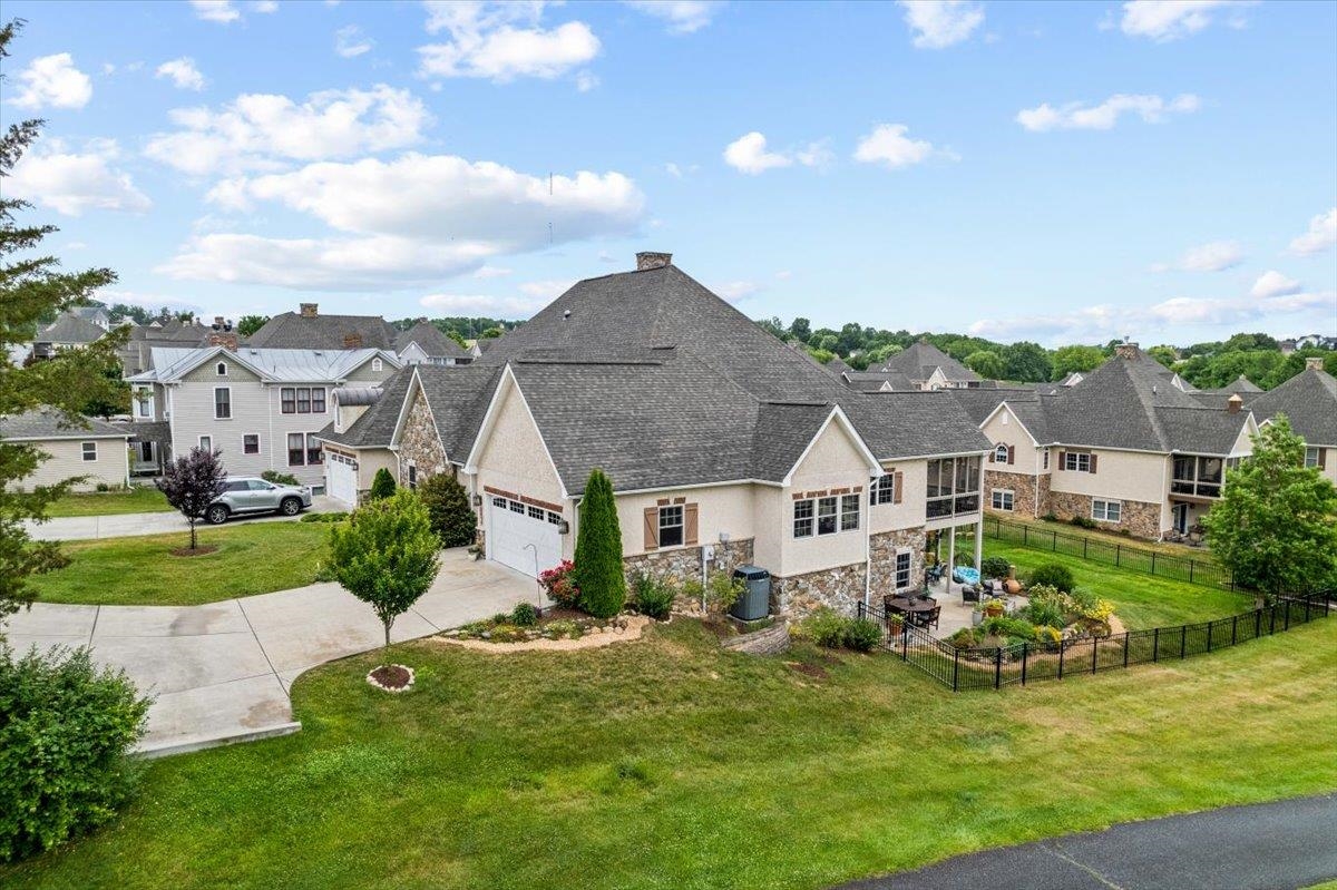1678 SHERRY LN