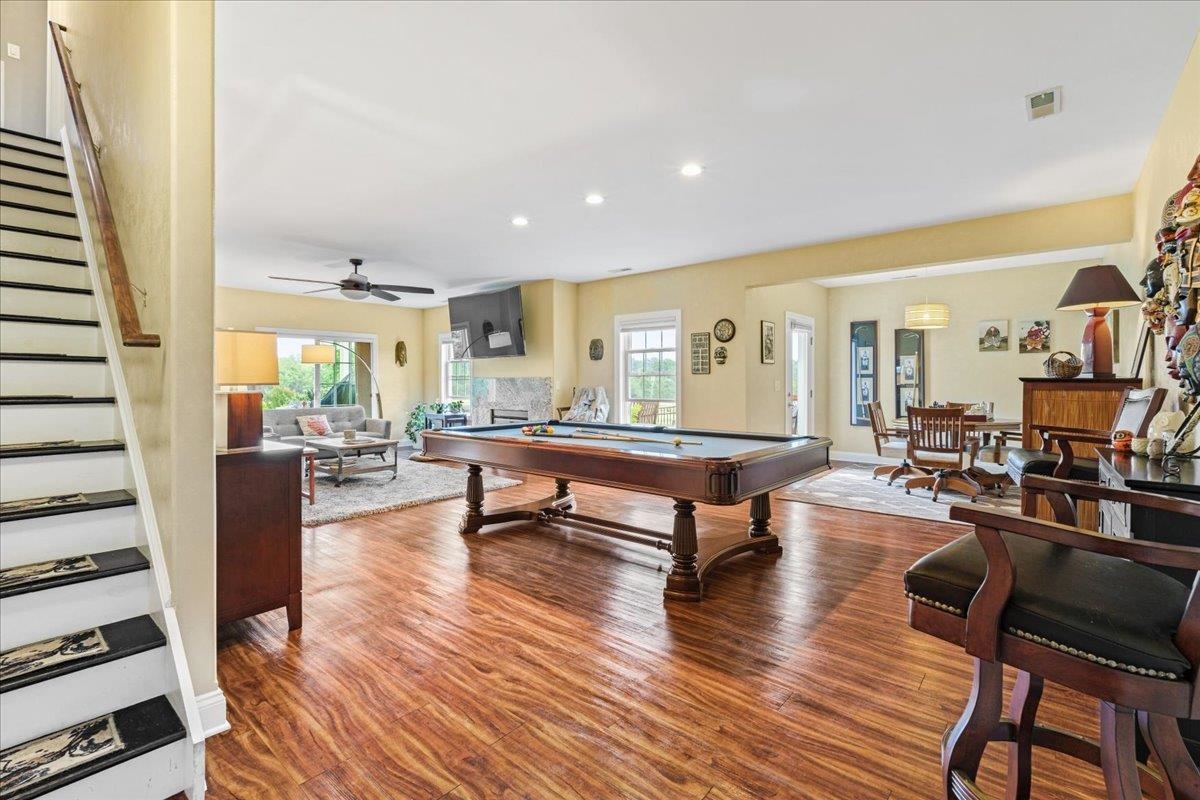 1678 SHERRY LN